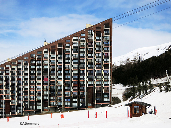 Les Mnuires, station de ski , architecture, sports d\'hiver   